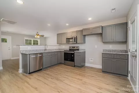 203 E 15th St, Salisbury, NC 28144 photo 6