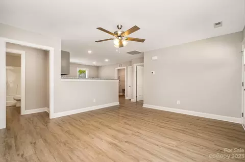 203 E 15th St, Salisbury, NC 28144 photo 4