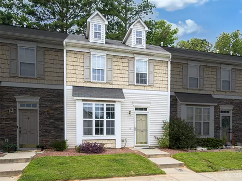 5908 Britt Ln, Dallas, NC 28034