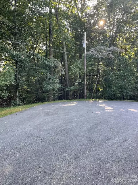 000 Shadywood Ln, Statesville, NC 28677