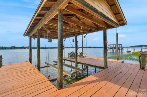 2075 Rolling Hills Rd, Ridgeway, SC 29130 photo 2