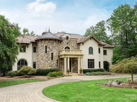 8501 Longview Club Dr, Waxhaw, NC 28173