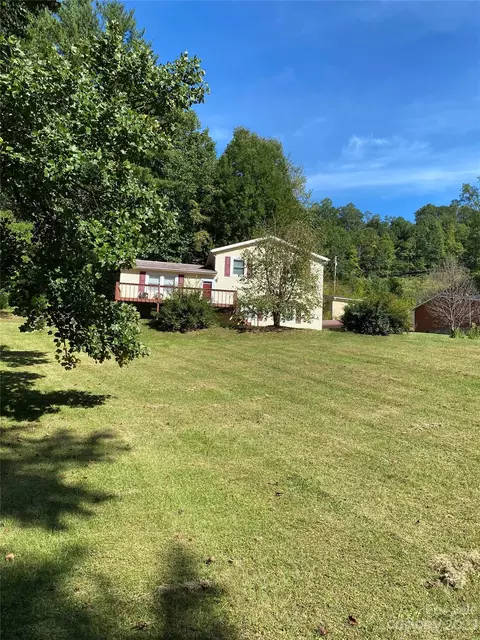 1199 Georges Fork Rd, Burnsville, NC 28714