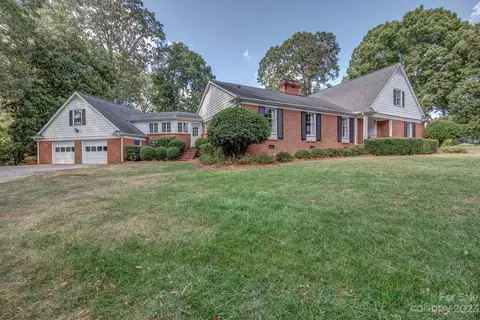 102 Merewood Rd, Belmont, NC 28012
