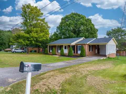 2780 6th Ne Ave NE, Hickory, NC 28601