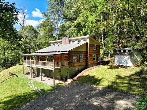 107 Welch Rd, Candler, NC 28715