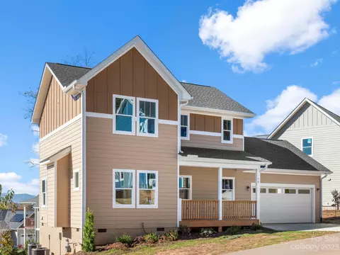 76 Greenwood Fields Dr, Asheville, NC 28804