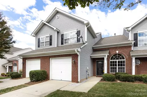 2341 Calabassas Ln, Matthews, NC 28105