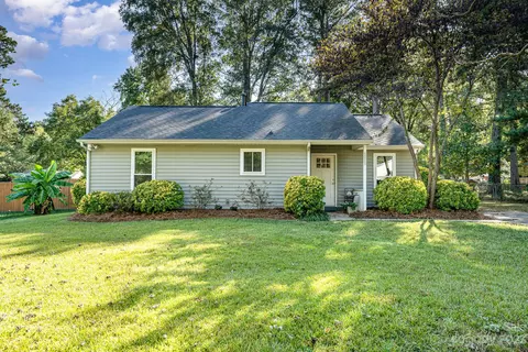 6008 Trysting Rd, Charlotte, NC 28227