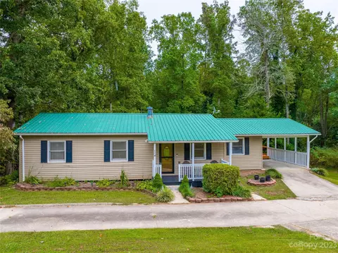 42 Central Ave, Granite Falls, NC 28630