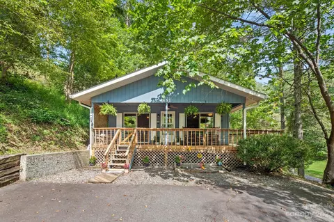 851 Mckinney Rd, Burnsville, NC 28714