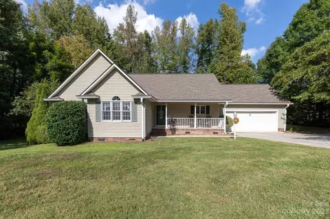 1598 Glenway Rd, Clover, SC 29710