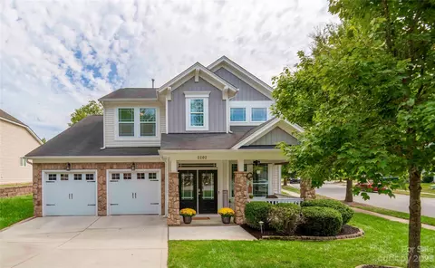 2202 Winding River Dr, Charlotte, NC 28214