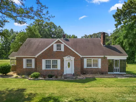 818 Old Buncombe Rd, Union, SC 29379