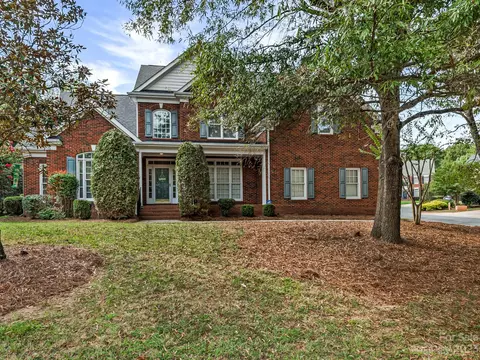 8802 Balmoral Park Dr, Charlotte, NC 28277