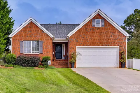 2083 Egret Ct, Rock Hill, SC 29732