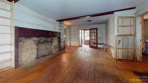 Living - 324 Buzzards Roost Rd, Cullowhee, NC 28723 photo 2 of 2