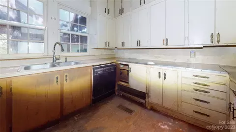 Kitchen - 324 Buzzards Roost Rd, Cullowhee, NC 28723 photo 1 of 1