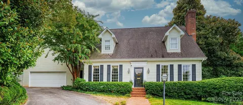 114 6th Ne Ave NE, Hickory, NC 28601