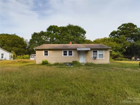 136 Brown Ln, Ellenboro, NC 28040