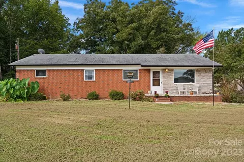 819 N Central Ave, Locust, NC 28097