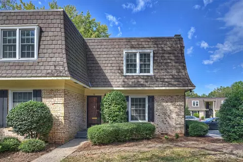 1712 Roxborough Rd, Charlotte, NC 28211