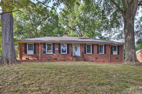 1000 Creekbriar Ave, Gastonia, NC 28054