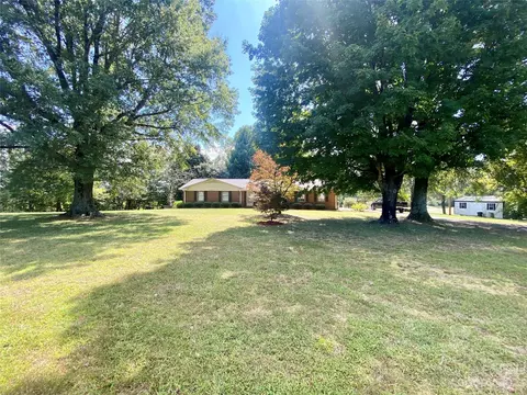 161 Cartwright Rd, Harmony, NC 28634 photo 3