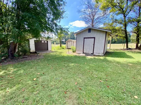 161 Cartwright Rd, Harmony, NC 28634 photo 5