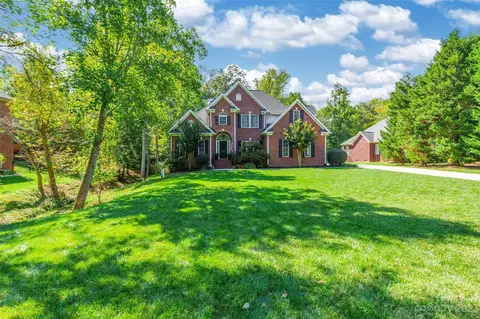 2025 Hunters Creek Ln, Rock Hill, SC 29732