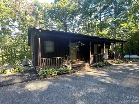 1660 Taylorsville Rd, Lenoir, NC 28645