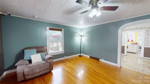57 Lamar St, Marion, NC 28752 photo 3