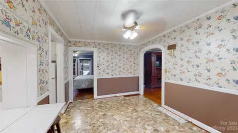 57 Lamar St, Marion, NC 28752 photo 8