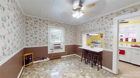 57 Lamar St, Marion, NC 28752 photo 6