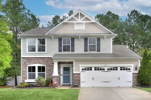 3071 Rhododendron Pl, Clover, SC 29710