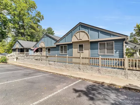 77 Whitfield Way, Lake Junaluska, NC 28745