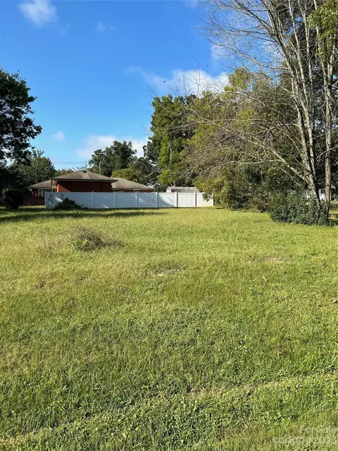 00 Second St, Lowell, NC 28098