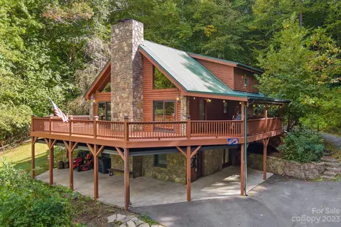 148 Springhill St, Hot Springs, NC 28743
