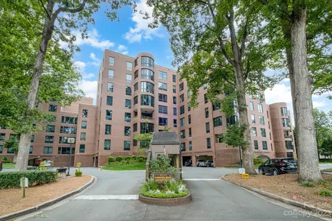 842 Cherokee Rd, Charlotte, NC 28207