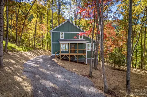 229 Long Range Ln, Leicester, NC 28748