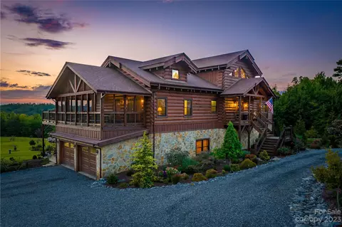 82 Box Creek 385 Trl #385, Nebo, NC 28761