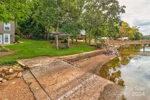Exterior - 710 Catfish Rd, Richfield, NC 28137 photo 6 of 12