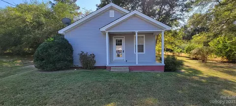 614 E Lee Ave, Bessemer City, NC 28016