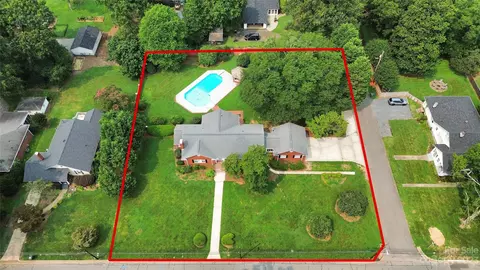 738 Union S St S, Concord, NC 28025