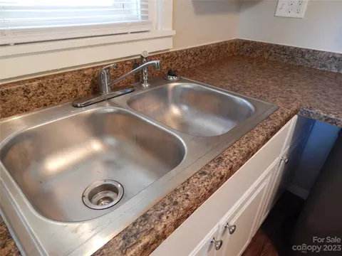 302 S Bragg St, Monroe, NC 28112 photo 8