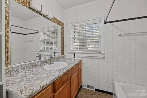 5217 Clearwater Rd, Charlotte, NC 28217 photo 13