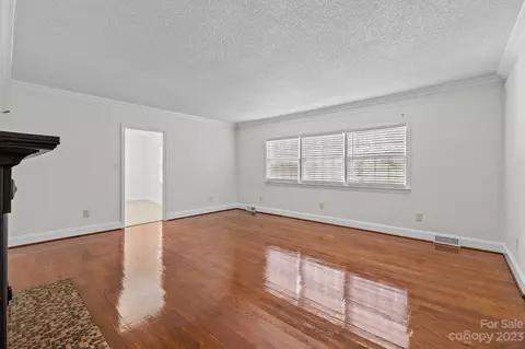 5217 Clearwater Rd, Charlotte, NC 28217 photo 3