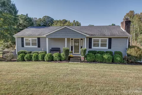 6400 Kathryn Ct, Belmont, NC 28012