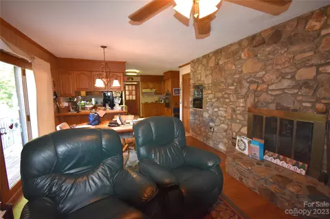 205 Mull Ln, Morganton, NC 28655 photo 15