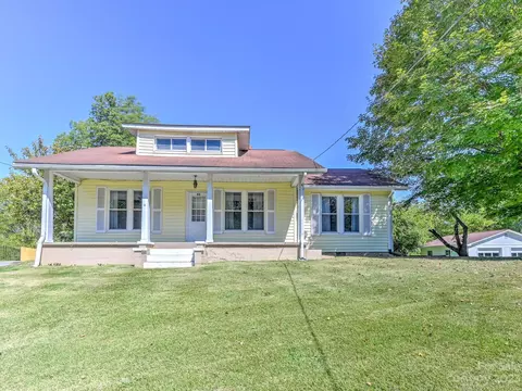 80 Lowe St, Canton, NC 28716 photo 3